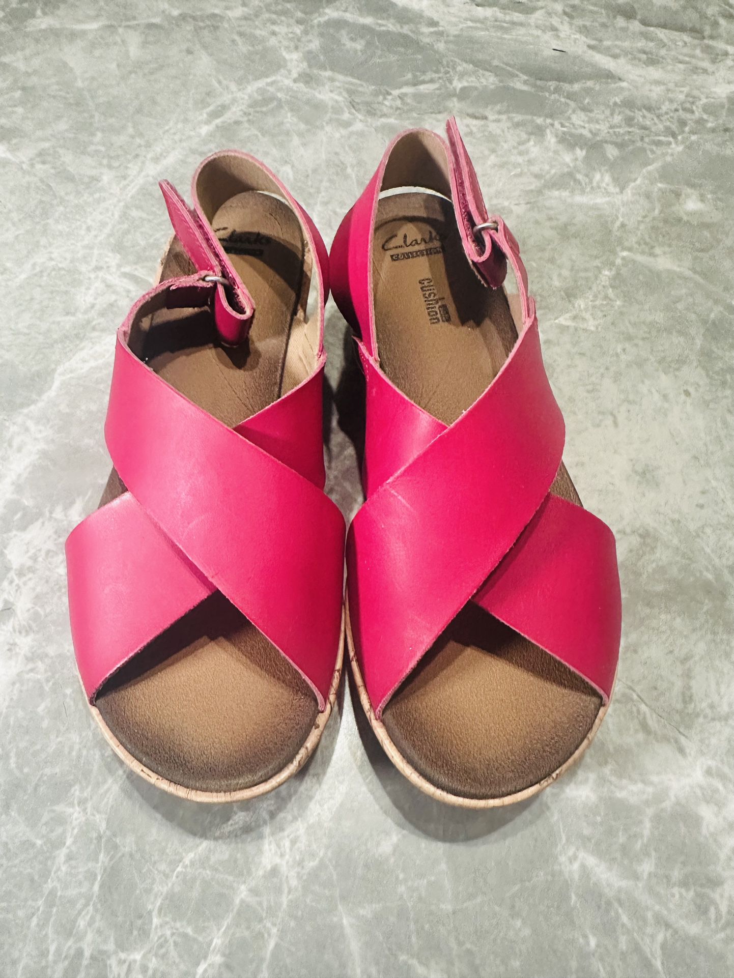 CLARKS Collection SZ 7 Soft Cushion Wedge Sandals Pink Shoes