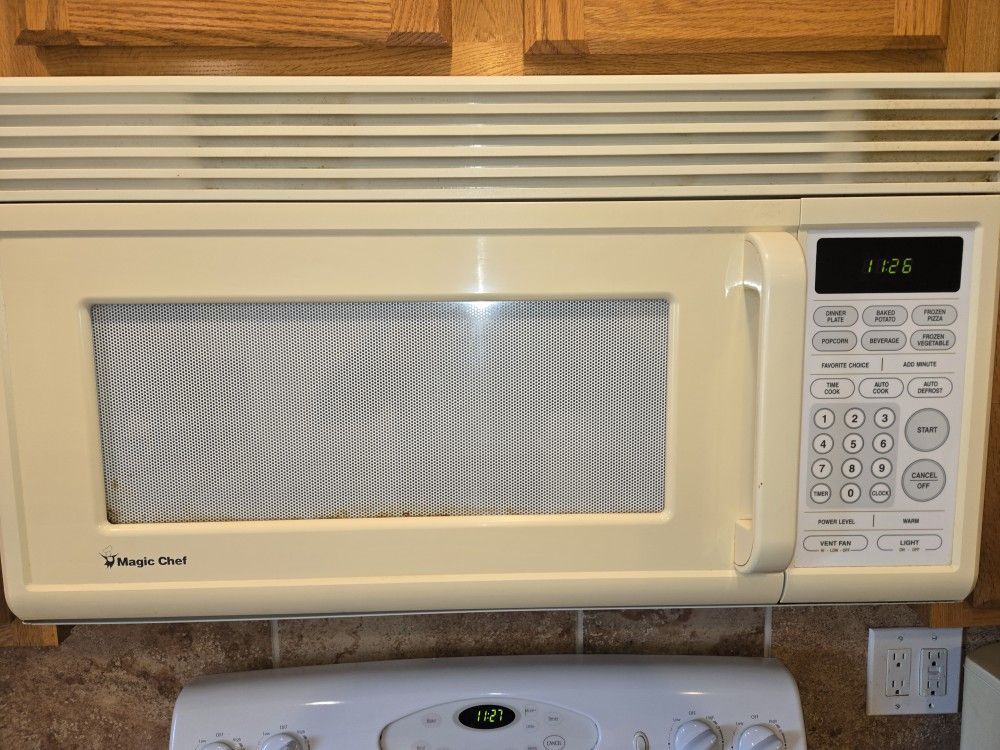 Magic Chef Microwave Oven $75