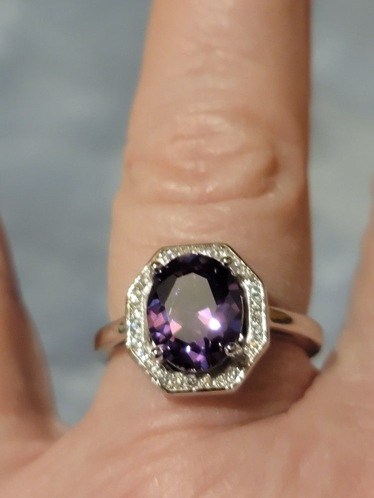 Beautiful Natural 4 Ct Purple Amethyst With White AAA White Cz's. Size 7.3 1/4 'S