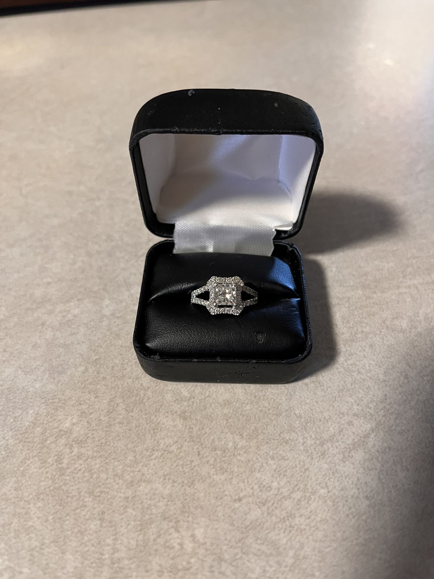 Ladies 14 Karat White Gold Diamond Engagement Ring