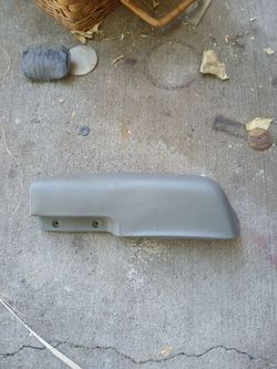 Grey interior 1(contact info removed) Chevy Impala SS Driver's Side Armrest