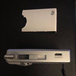 Flip Video UltraHD Video Camera(4GB)