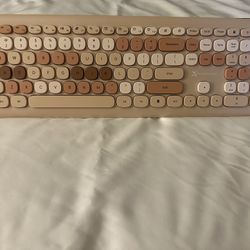 New In Box Xperformance 110 Key Wireless RF Keyboard