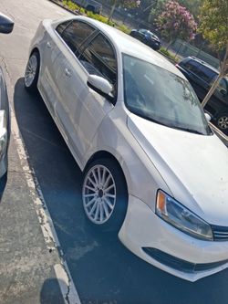 Volkswagen Jetta Sedan White