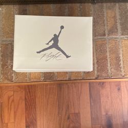 Air Jordan 4 Retro (SB) New