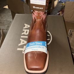 ARIAT WESTERN WOMAN’S BOOTS