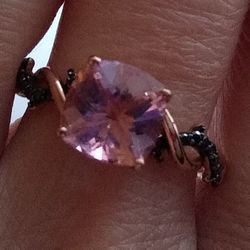 Stunning New In Box 10k Rose Gold 🌹 Disney Genuine Diamond 💎 & Pink 💖 Topaz Ring 💍!