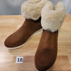 Brown Fur Trim Wedge Booties - Size 8,5 (18)