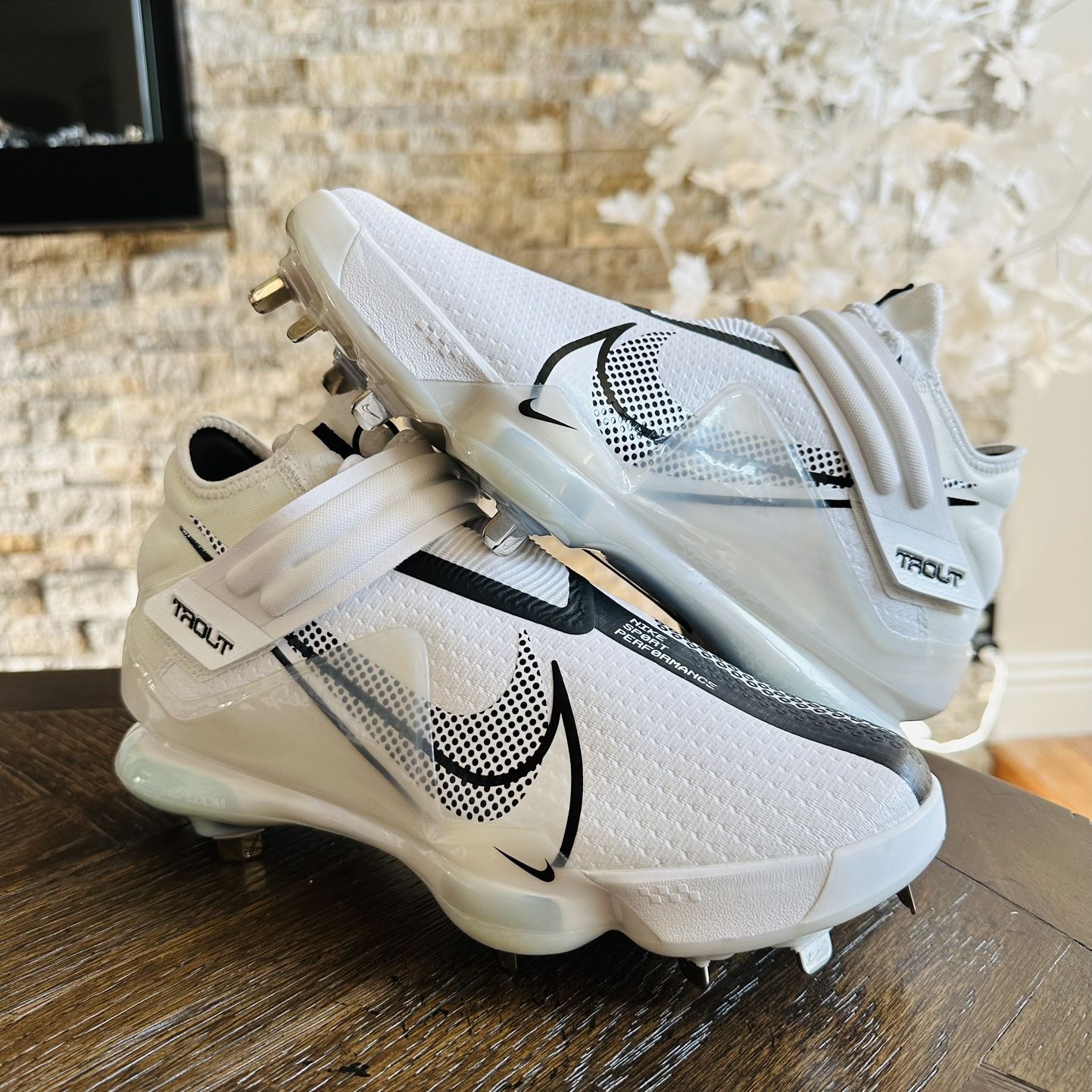 Nike Force Zoom Trout 7 White Black Baseball Cleats CI3134-102 Men\'s Size 9 Amazon.com | Nike Force Zoom Trout 9 Pro Baseball Cleats  main image 2