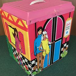 1968 BARBIE Family House