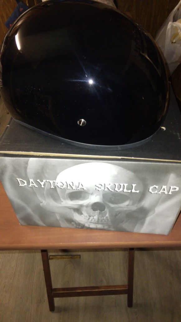Daytona School Helmet Cap New