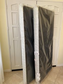 California King Under Matress Box.