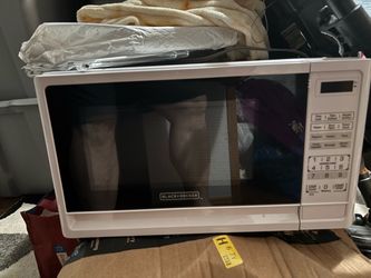 Back n decker microwave.