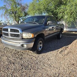 Ram 1500 4x4 pickup