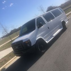 2009 Ford E-250