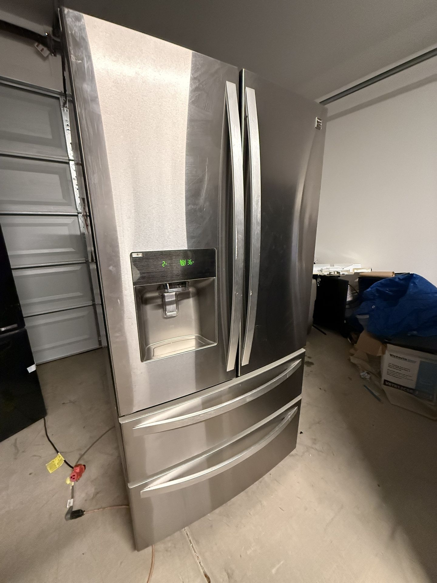 Refrigerador Kenmore Everything Work.