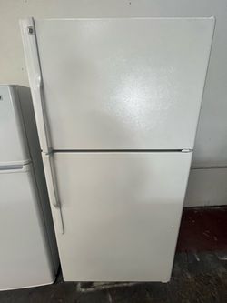 Refrigerator GE 33”