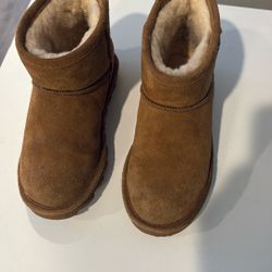 Bearpaw Boots Girls Size 1