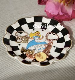 Alice in Wonderland Trinket Tray