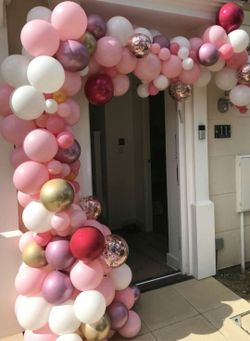 Balloon arch