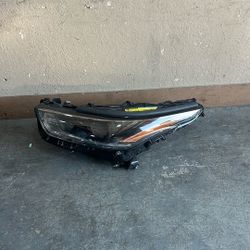 (281) 20-23 Toyota Highlander Left Headlight 2020 2021 2022 2023