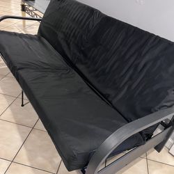 Black Futon