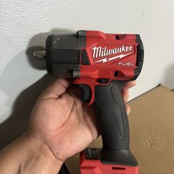 Milwaukee M18 FUEL GEN-2 18V Lithium-Ion Mid Torque Brushless Cordless 3/8 in. Impact Wrench