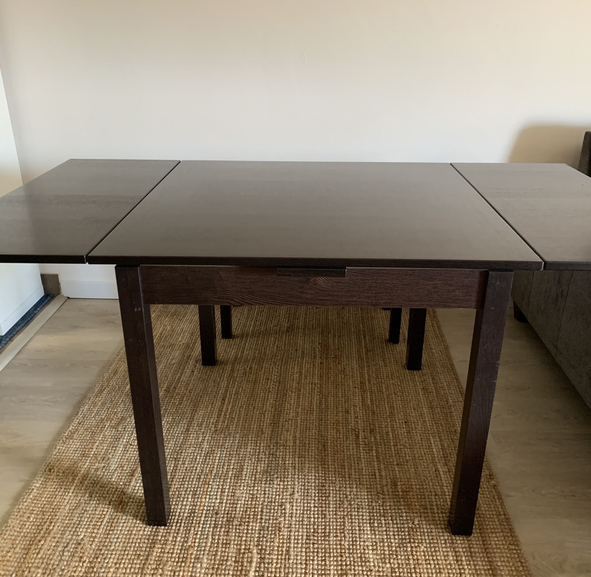 Extendable/expandable 3x3 Table > 3x6
