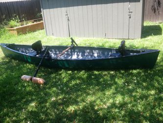 14 1/2 foot Canoe