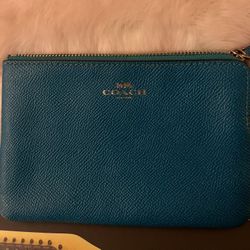 Coach Corner Zip Wristlet In Teal