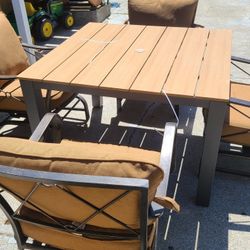 Set Table 4 Chairs  For Outside 