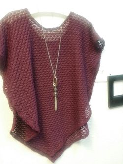 Burgundy poncho with necklace (L/XL)