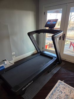 2024 Like New NordicTrack Commercial 1750 Treadmill 12 MPH 4.25 HP - Elgin, IL