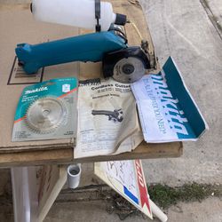 Like New - Makita 3-3/8” Cordless Tile Cutter Saw for in Imperial Beach, CA OfferUp