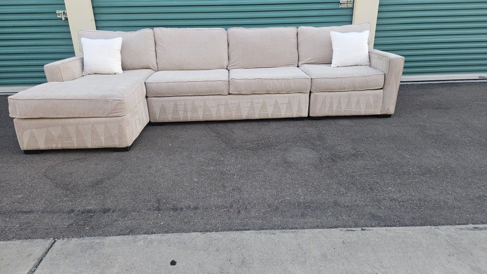 FREE DELIVERY!!! Macy's "Radley" 3pc Modular Couch ($1.6K Retail...50% OFF!!!)