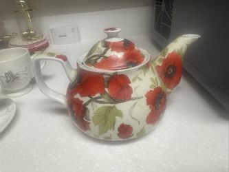 Pot And Cups 