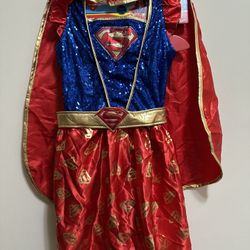 Halloween Costume Supergirl 