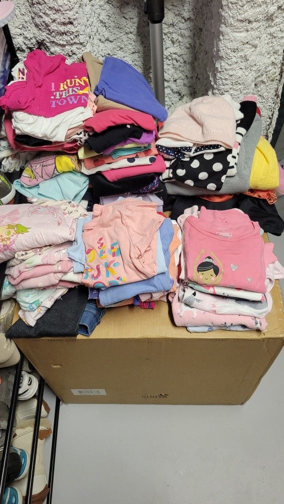 Toddler Girls Clothes Mostly 2-4 Years, Barely Used Bike And Seat