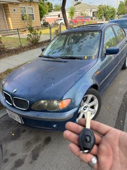 Car keys and remotes