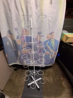 Rolling & rotating hat rack/display