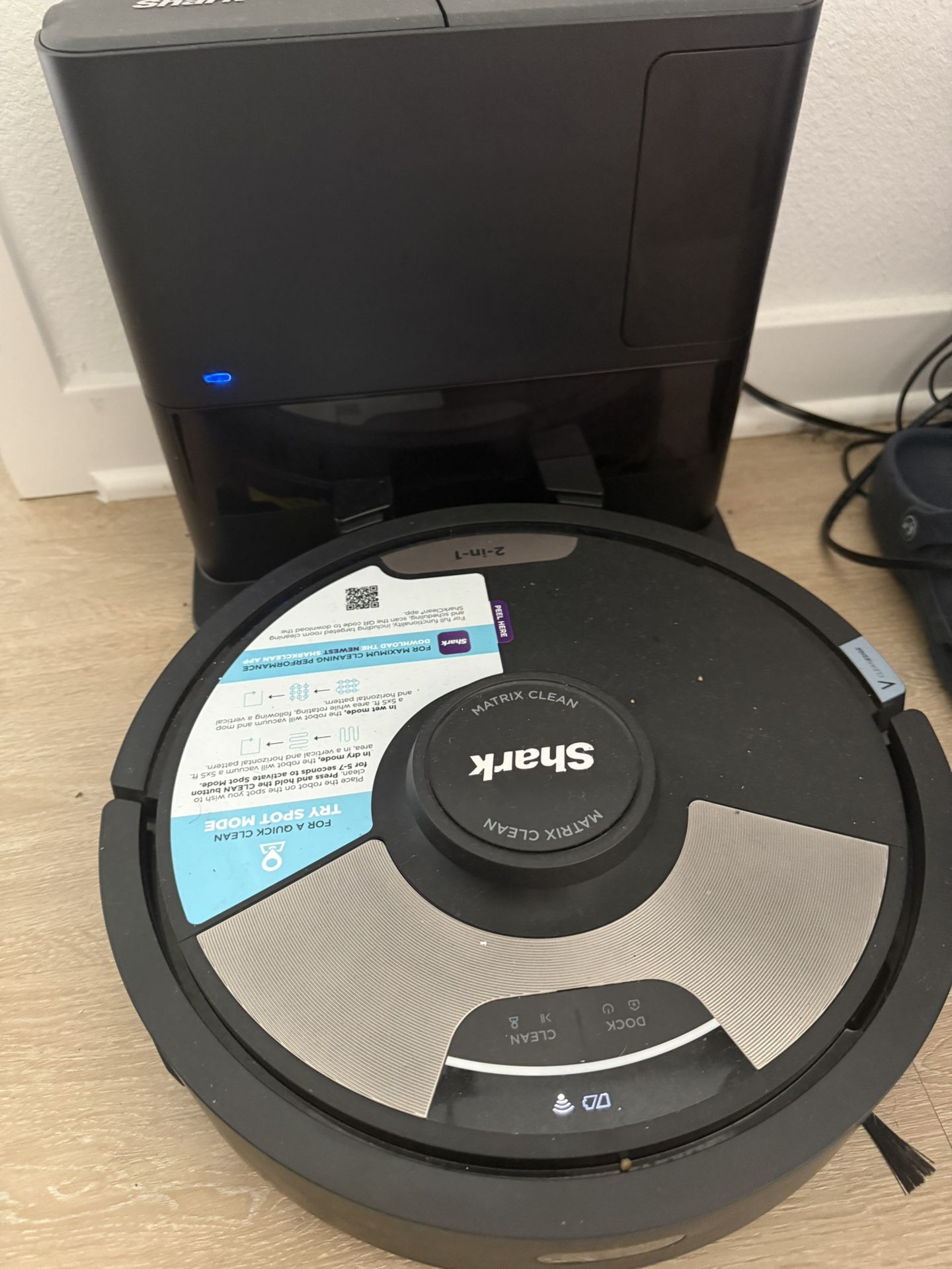 Shark matrix 2-1 vacuum and mop