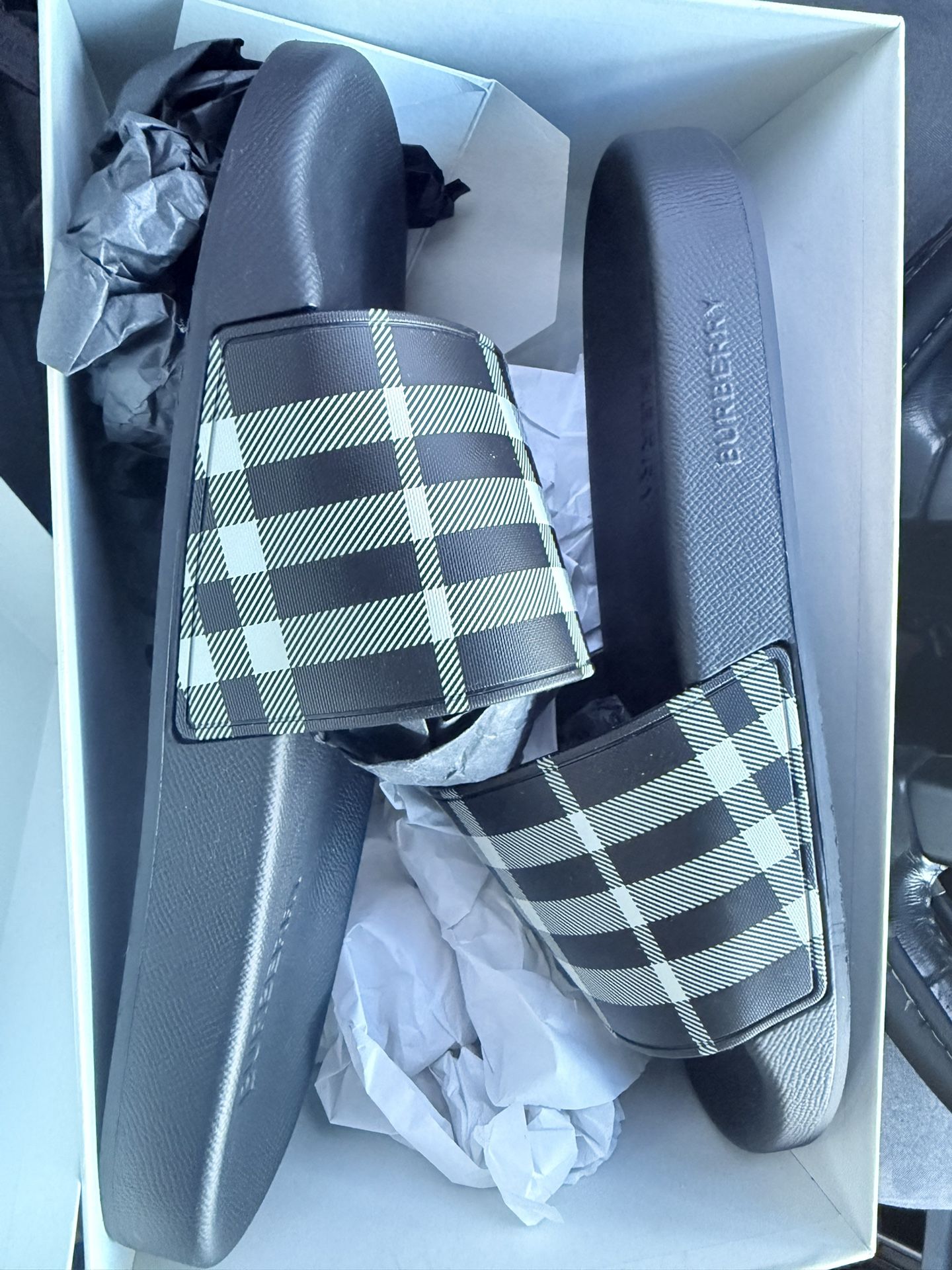 Burberry Men’s Slides Size 13