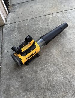 DEWALT FLEXVOLT 60V MAX 160 MPH 760 CFM Brushless Cordless Battery Powered Blower (Tool-Only