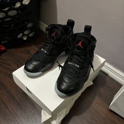 jordans pretty much brand new worn 1 time 8.5 with box