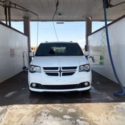 2017 Dodge Caravan 