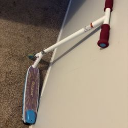 Girls Electric Razor Scooter