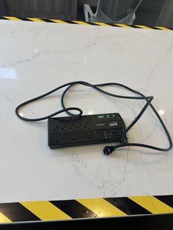 APC SurgeArrest 11-Outlet Surge Protector with USB
