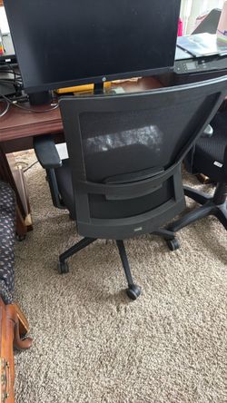Black Mesh Office Chair with Wheels