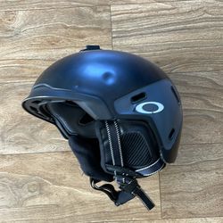 Oakley Mod 3 ski/snowboard helmet