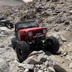 Jeep Wrangler Rock Crawler 